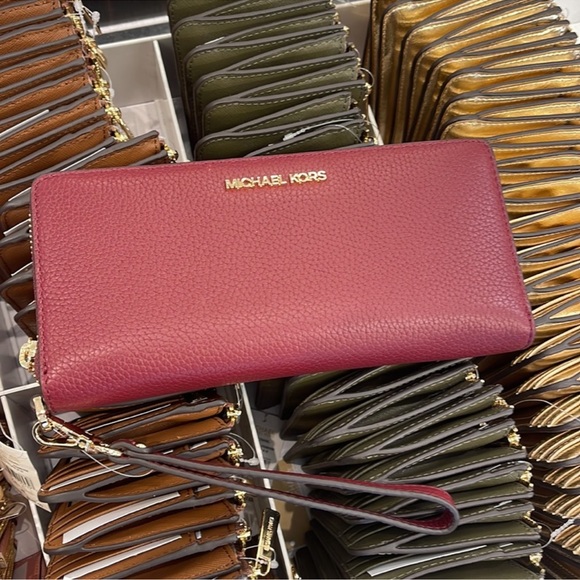 MICHAEL KORS Leather Continental Wristlet Phone Case Wallet 
Dark Cherry 
NWT - Picture 14 of 15